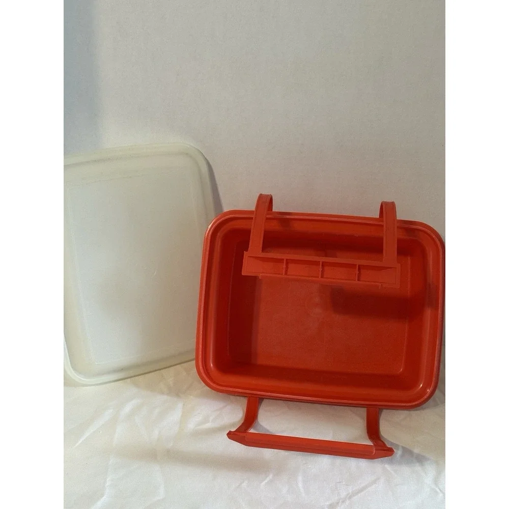 Vintage Tupperware Red Lunchbox Bento Carrier‎ 9x7 Lock Handle USA Kids Retro